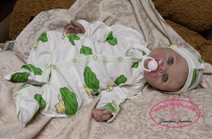 пухленькая девочка